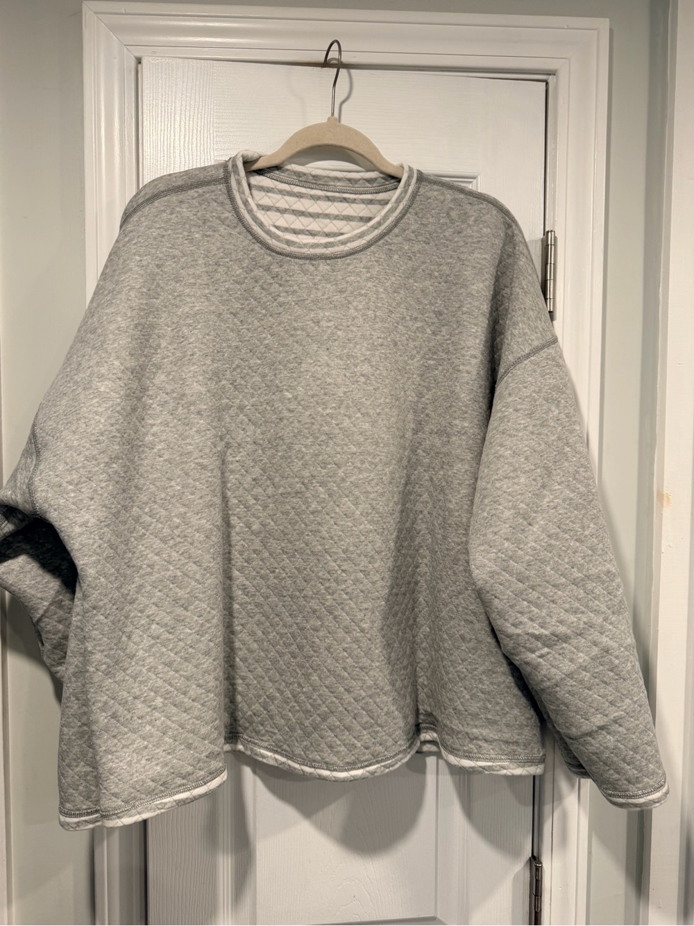 NWOT J. Crew Size 3X Gray Cream Reversible Quilted Striped Crew Sweatshirt - Picture 7 of 11